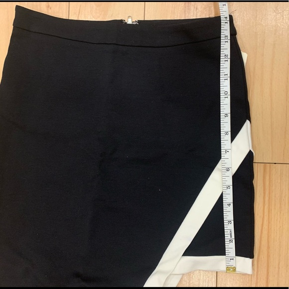 Asymmetrical skirt NWT 🔥 - Picture 7 of 8